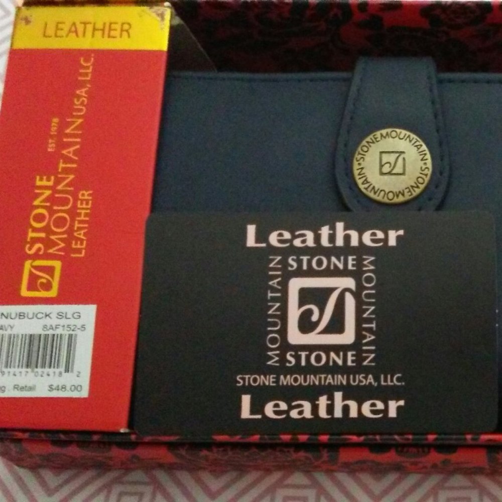 Leather Stone Mountain Wallet